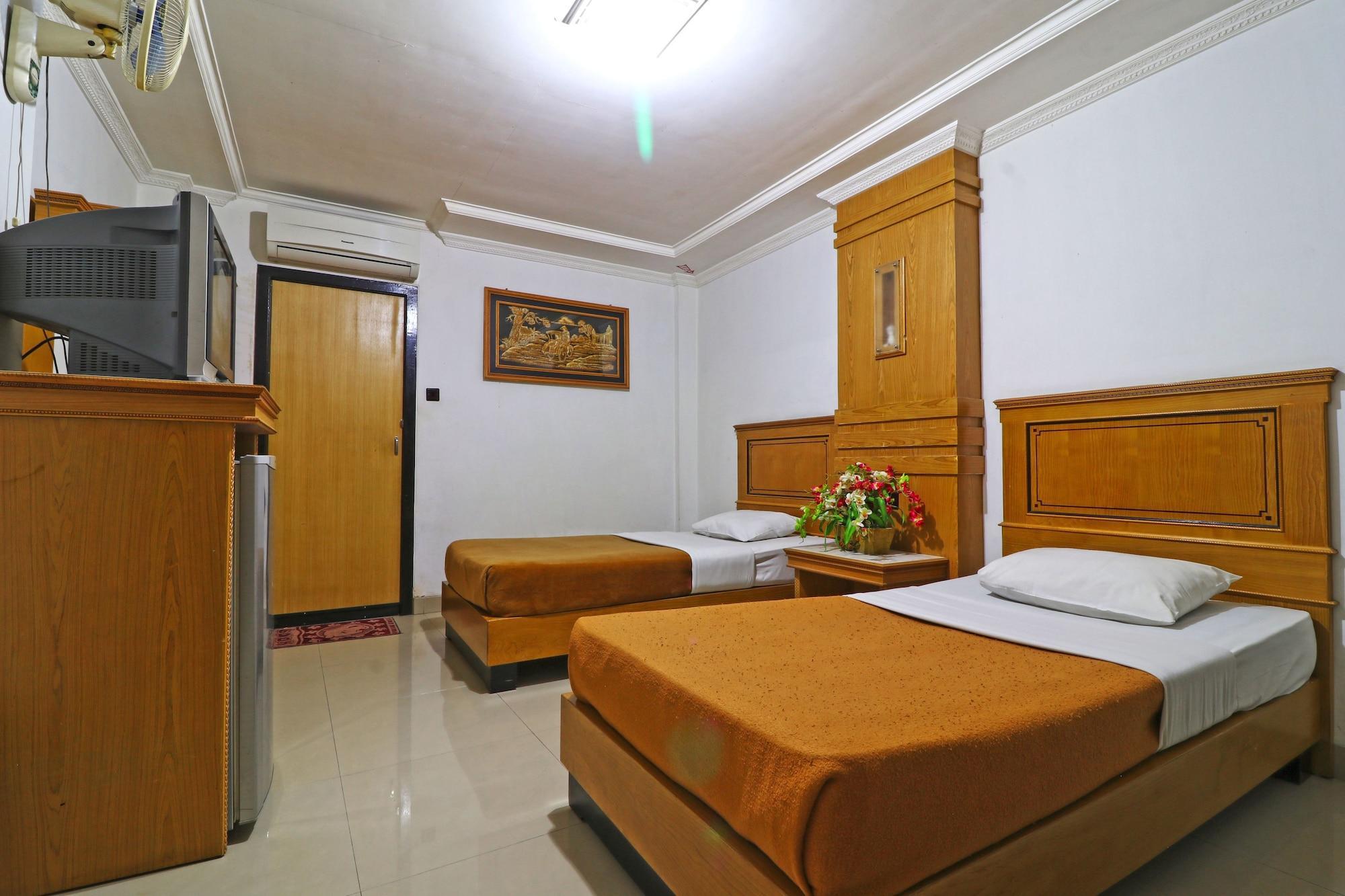 Hotel Sas Syariah Банджермасин Екстериор снимка