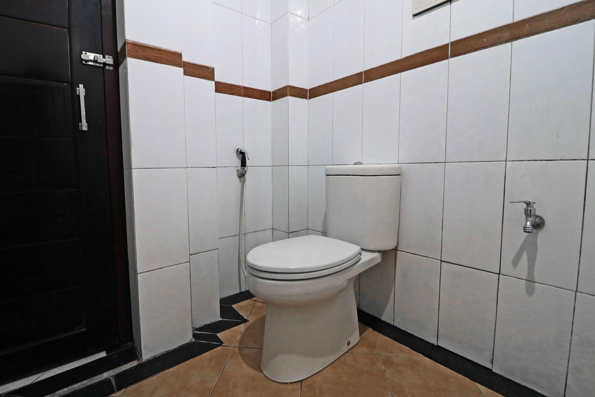 Hotel Sas Syariah Банджермасин Екстериор снимка